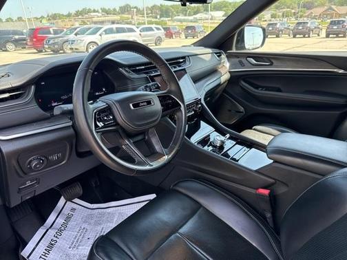 2022 Jeep Grand Cherokee Overland