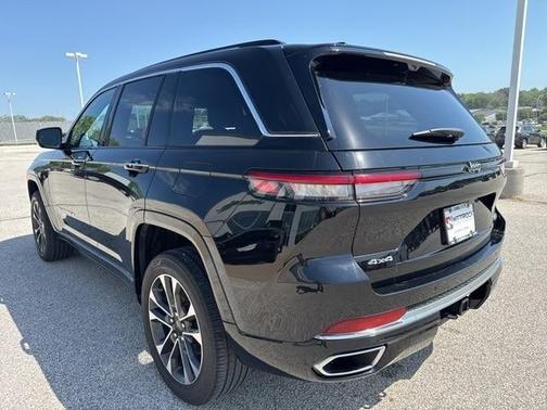 2022 Jeep Grand Cherokee Overland