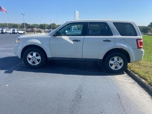 2011 Ford Escape XLS