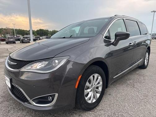 2018 Chrysler Pacifica Touring-L Plus