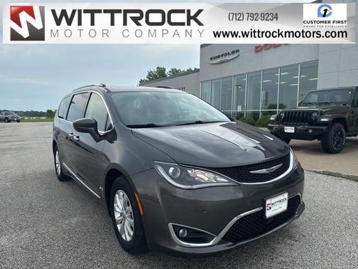 2018 Chrysler Pacifica Touring-L Plus