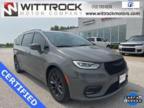 2022 Chrysler Pacifica Touring-L