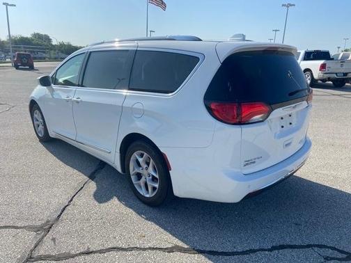 2018 Chrysler Pacifica Touring-L Plus