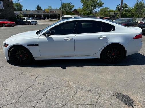 Glacier White Metallic 2017 Jaguar XF 35t R-Sport AWD