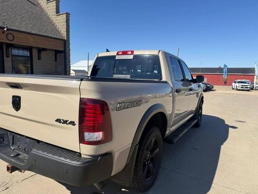 Mojave Sand 2019 RAM 1500 SLT