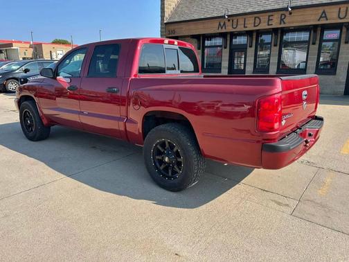 Red 2006 Dodge Dakota ST Quad Cab