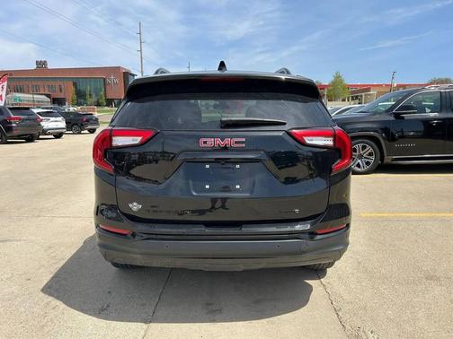 Ebony Twilight Metallic 2022 GMC Terrain SLE