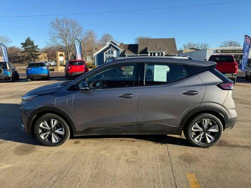 Gray Ghost Metallic 2023 Chevrolet Bolt EUV FWD LT