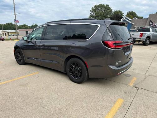 Gray 2022 Chrysler Pacifica Touring L
