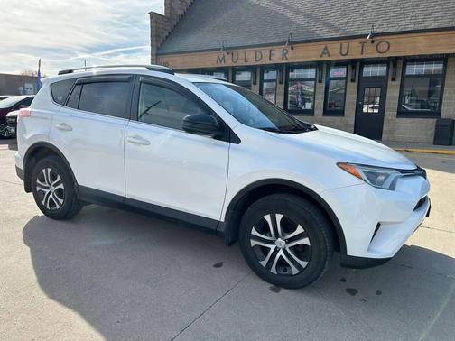 Super White 2017 Toyota RAV4 LE