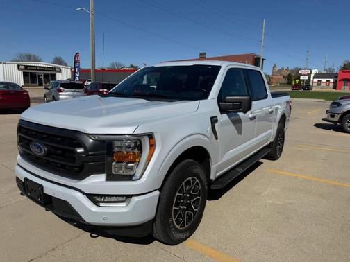 Space White Metallic 2021 Ford F-150 XLT