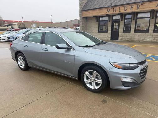 Sterling Gray Metallic 2023 Chevrolet Malibu 1LS