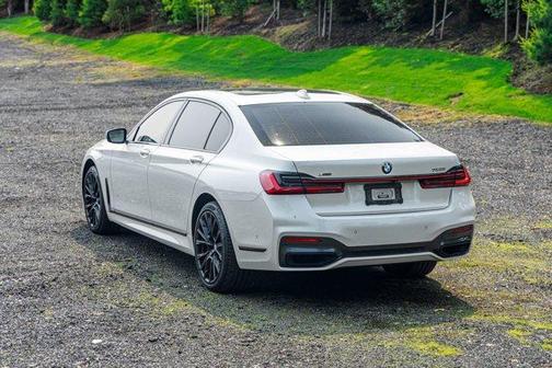 2022 BMW 750 i xDrive