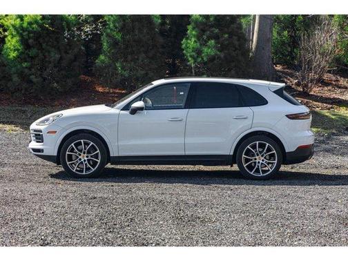 2021 Porsche Cayenne Base