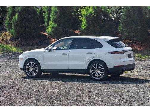 2021 Porsche Cayenne Base