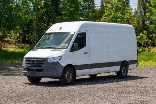 White 2021 Mercedes-Benz Sprinter 2500 170 WB