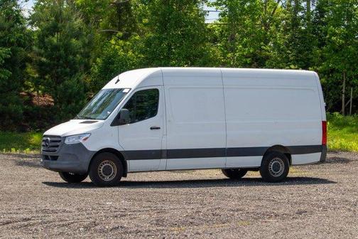 White 2021 Mercedes-Benz Sprinter 2500 170 WB