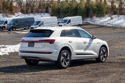 2021 Audi e-tron Premium