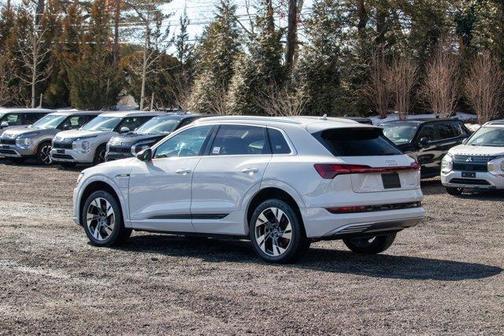 2021 Audi e-tron Premium