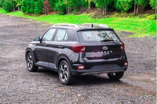 2021 Hyundai VENUE SEL