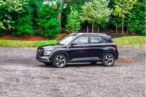 2021 Hyundai VENUE SEL