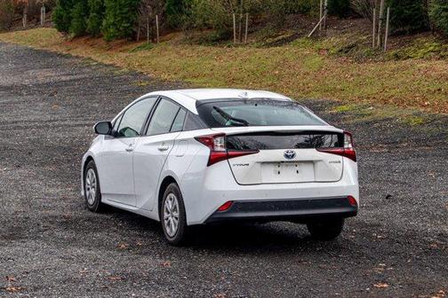 2022 Toyota Prius L