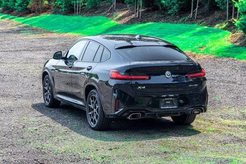 2022 BMW X4 xDrive30i