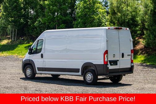 Bright White Clearcoat 2023 RAM ProMaster 2500 High Roof