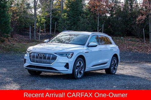 2021 Audi e-tron Premium Plus