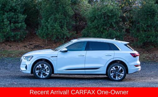 2021 Audi e-tron Premium Plus