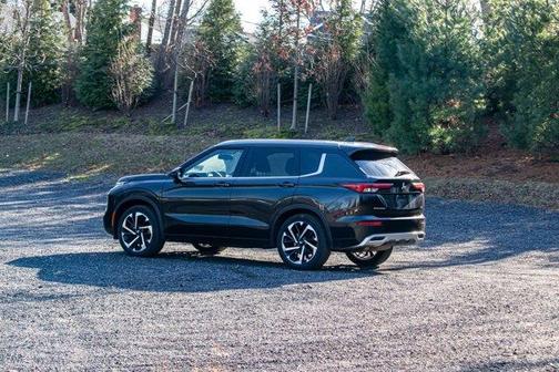 2022 Mitsubishi Outlander SEL
