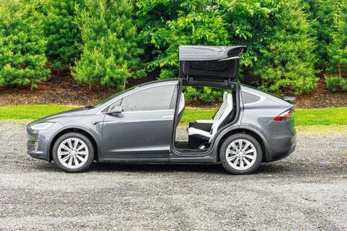 2017 Tesla Model X 90D