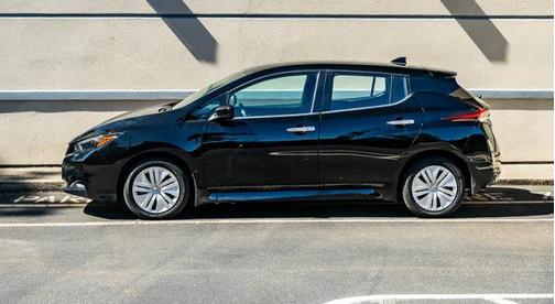 Black 2025 Nissan Leaf S