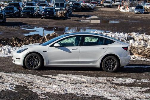 2023 Tesla Model 3 Base