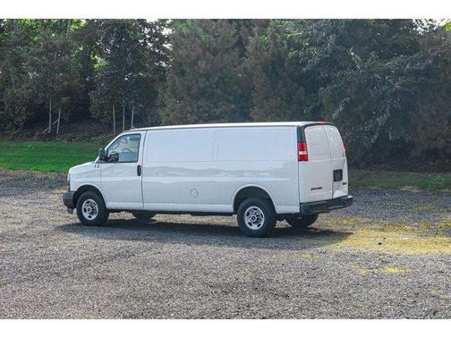 2023 GMC Savana 2500 Work Van