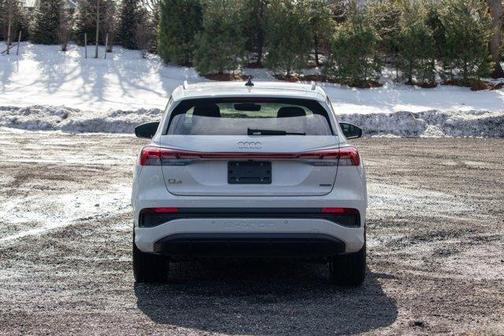 2024 Audi Q4 e-tron 50 Premium