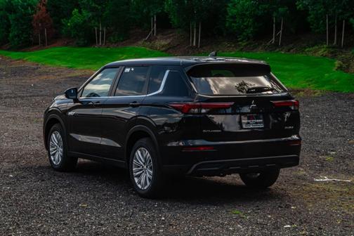 2025 Mitsubishi Outlander PHEV ES