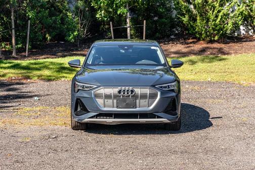 2021 Audi e-tron Premium Plus