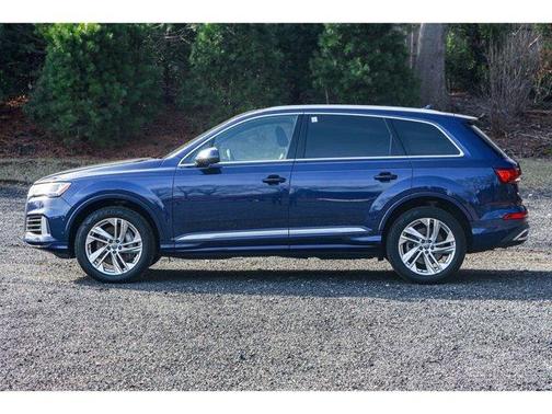 2020 Audi Q7 55 Premium Plus