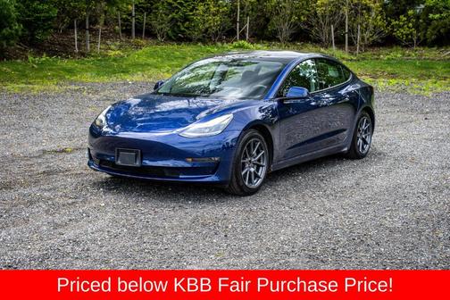 Deep Blue Metallic 2022 Tesla Model 3 Long Range