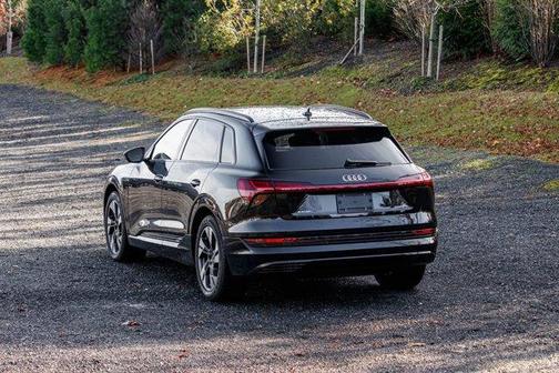 2021 Audi e-tron Premium