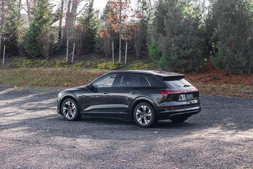2021 Audi e-tron Premium