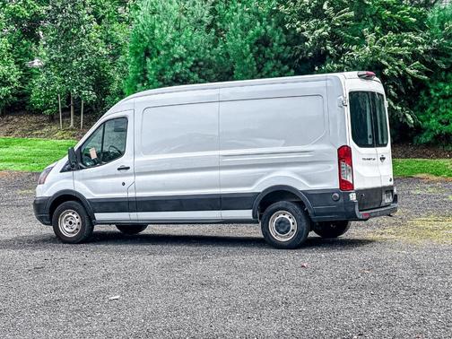 2019 Ford Transit-250 148 WB Medium Roof Cargo