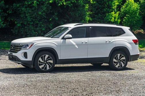 2024 Volkswagen Atlas 2.0T SE