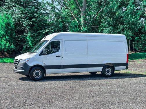 2023 Mercedes-Benz Sprinter 2500 170 WB