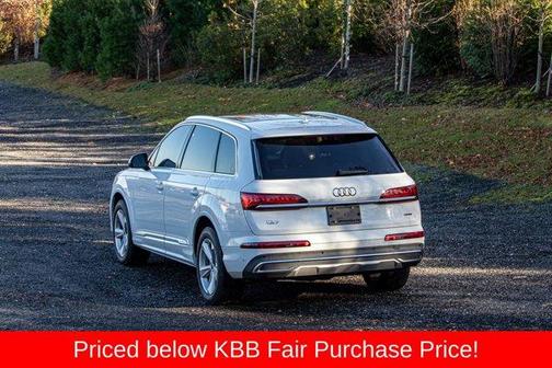 2022 Audi Q7 55 Premium