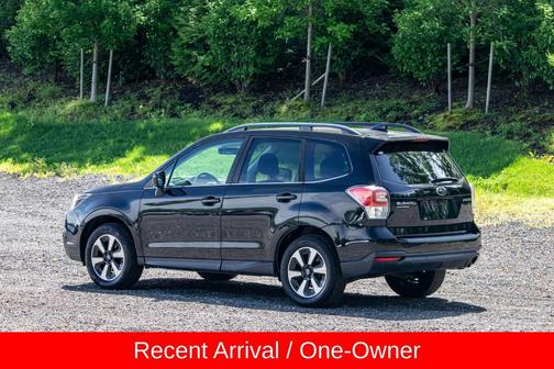 Crystal Black Silica 2018 Subaru Forester 2.5i Limited