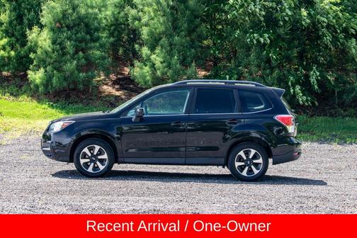 Crystal Black Silica 2018 Subaru Forester 2.5i Limited