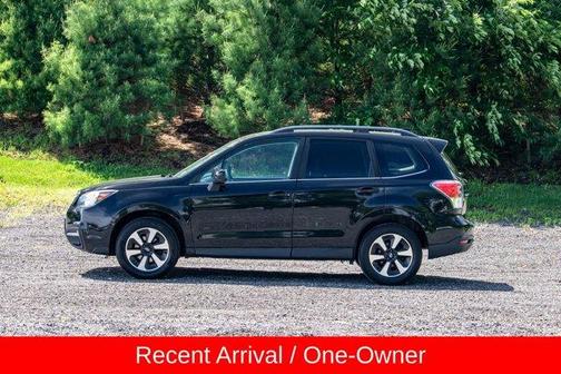 Crystal Black Silica 2018 Subaru Forester 2.5i Limited