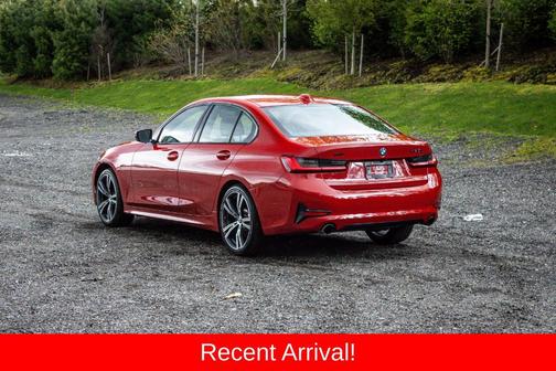 Melbourne Red Metallic 2021 BMW 330 i xDrive
